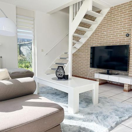 Bungalow 36 Op Recreatiepark De Wielen Синт-Мартен Экстерьер фото
