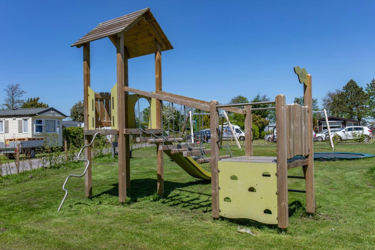 Bungalow 36 Op Recreatiepark De Wielen Синт-Мартен Экстерьер фото