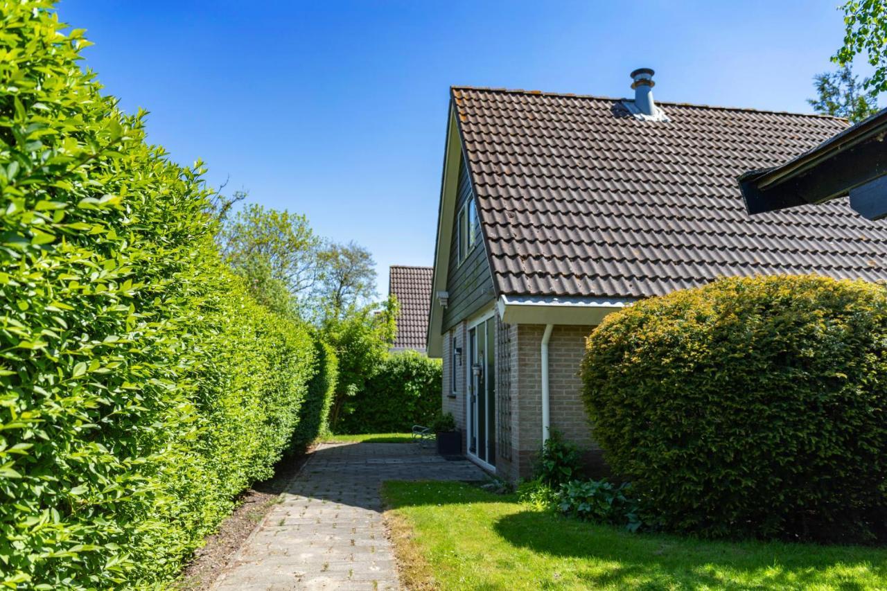 Bungalow 36 Op Recreatiepark De Wielen Синт-Мартен Экстерьер фото