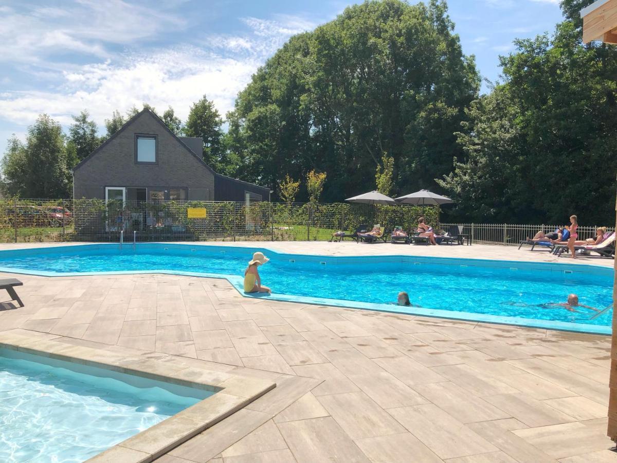 Bungalow 36 Op Recreatiepark De Wielen Синт-Мартен Экстерьер фото