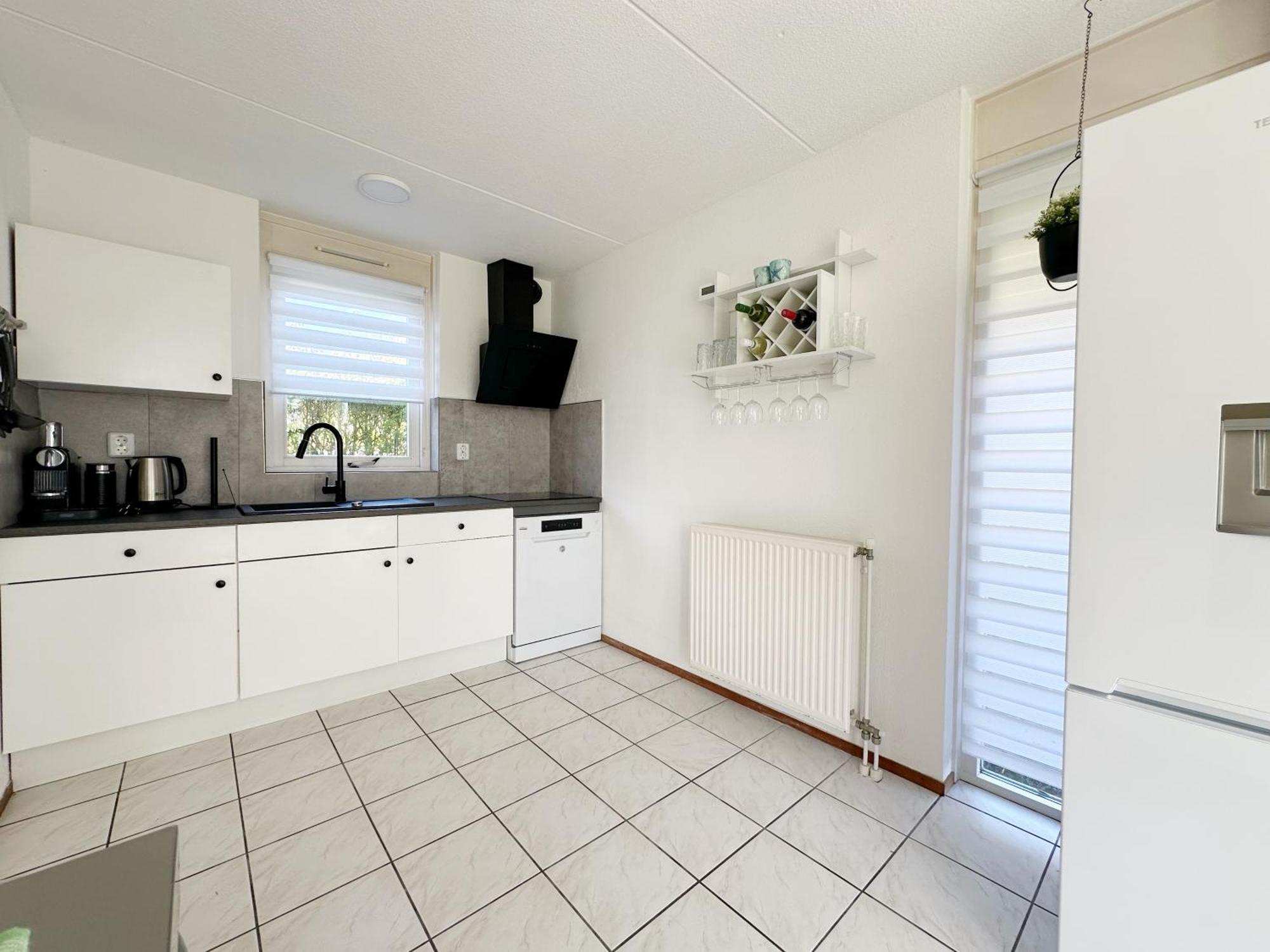 Bungalow 36 Op Recreatiepark De Wielen Синт-Мартен Экстерьер фото
