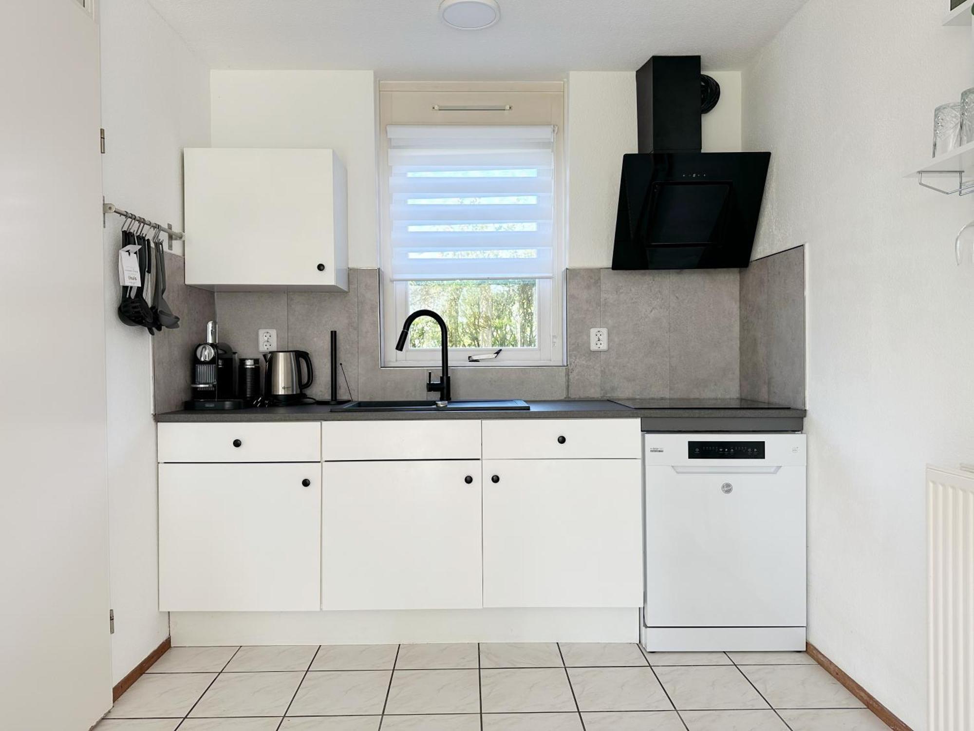Bungalow 36 Op Recreatiepark De Wielen Синт-Мартен Экстерьер фото
